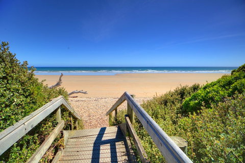 Amare Beachside Luxury - Whitsundays Accommodation 24