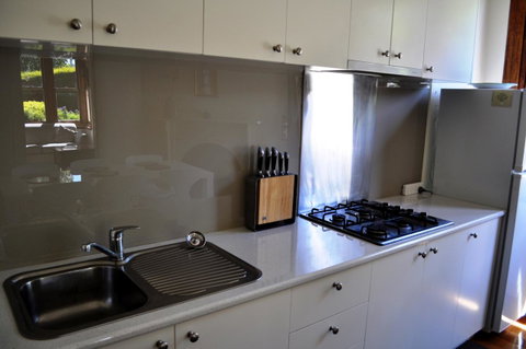 Belton Apartments-Hedge Cottage - Whitsundays Accommodation 18