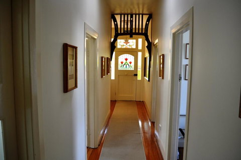 Belton Apartments-Hedge Cottage - Whitsundays Accommodation 26