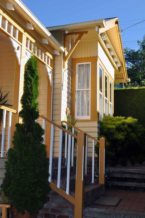 Belton Apartments-Hedge Cottage - Whitsundays Accommodation 0