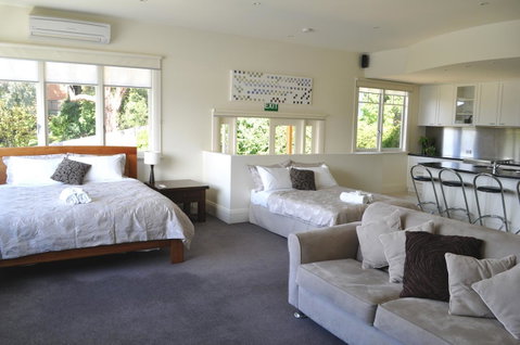 Belton Apartments-Hedge Cottage - Whitsundays Accommodation 30