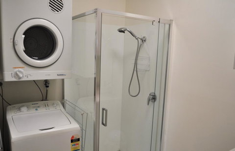 Belton Apartments-Hedge Cottage - Whitsundays Accommodation 24