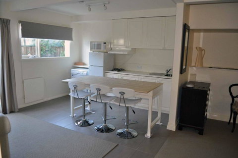 Belton Apartments-Hedge Cottage - Whitsundays Accommodation 32