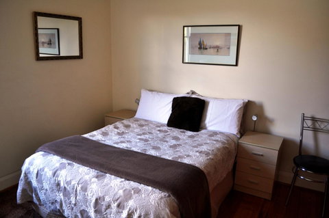 Belton Apartments-Hedge Cottage - Whitsundays Accommodation 11