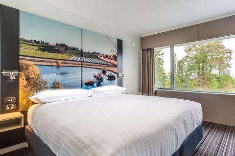 Hotel Launceston - Whitsundays Accommodation 2
