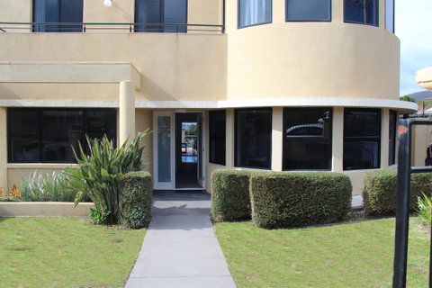 Russell House - Whitsundays Accommodation 1