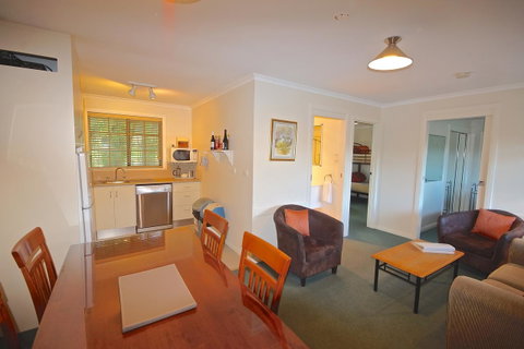 Port Arthur Villas - Whitsundays Accommodation 10