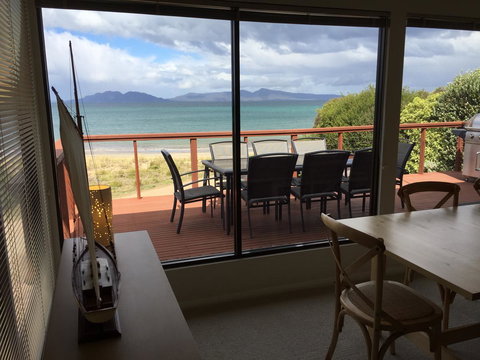 Swansea Beach House Oceanfront - Whitsundays Accommodation 8