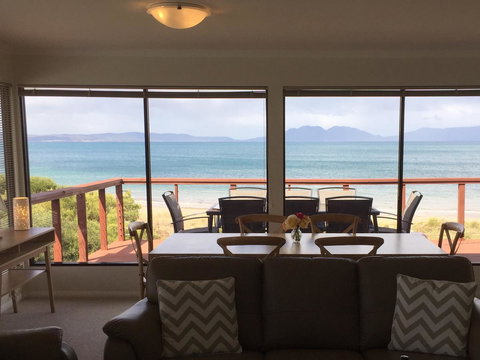 Swansea Beach House Oceanfront - Whitsundays Accommodation 15