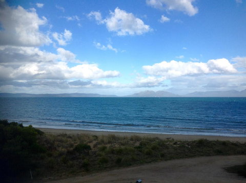 Swansea Beach House Oceanfront - Whitsundays Accommodation 9