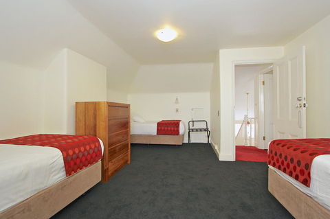 Grosvenor Court Apartments - Whitsundays Accommodation 13