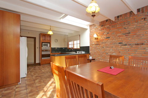 Grosvenor Court Apartments - Whitsundays Accommodation 11