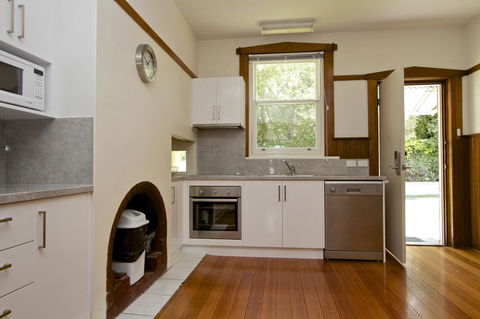 Grosvenor Court Apartments - Whitsundays Accommodation 9