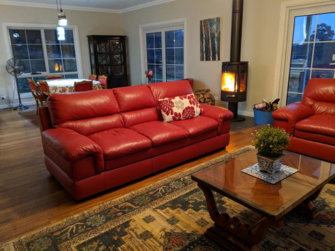 Mountain Blue Guest House - Whitsundays Accommodation 2