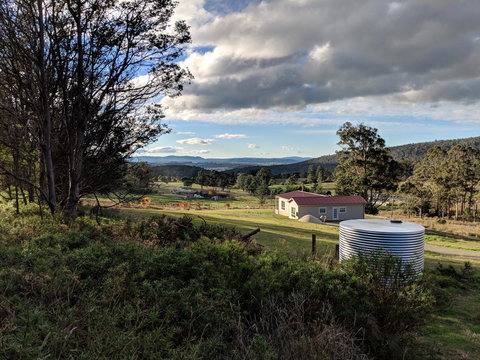 Mountain Blue Guest House - Whitsundays Accommodation 5