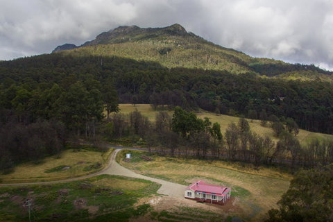 Mountain Blue Guest House - Whitsundays Accommodation 24