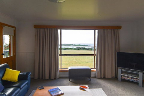 Beach Break Bicheno - Whitsundays Accommodation 10