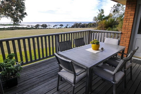Beach Break Bicheno - Whitsundays Accommodation 4