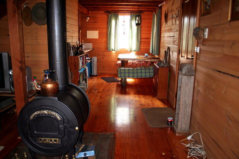 Cradle Mountain Love Shack - Whitsundays Accommodation 1