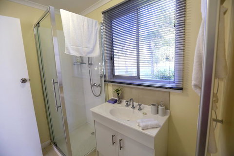 Riverwalk B&B - Whitsundays Accommodation 4