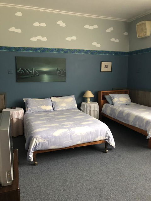 Mount Black Lodge - Whitsundays Accommodation 8