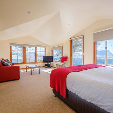 Cod Rock Point - Whitsundays Accommodation 11