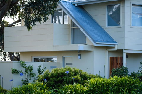 Cod Rock Point - Whitsundays Accommodation 1