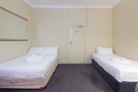 Neutral Bay Lodge - Whitsundays Accommodation 1