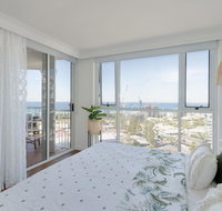 NEW Beautiful 1 Bedroom Beach Views Broadbeach - Whitsundays Accommodation