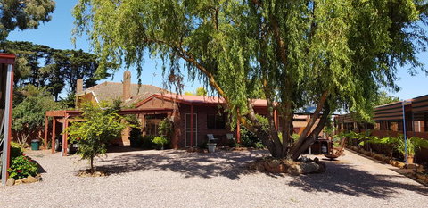 New Horizons Farm Stay - Whitsundays Accommodation 0