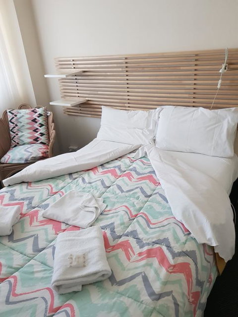 New Ivanhoe Hotel - Whitsundays Accommodation 2