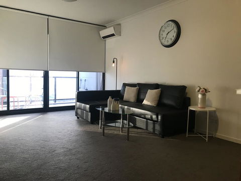 New Luxurious Skyview 2Bedroom Apartment Liverpool - Whitsundays Accommodation 3