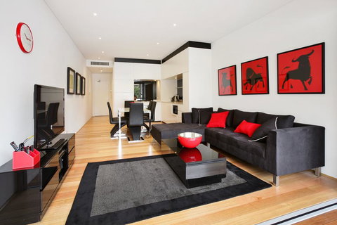 New York On Riley - Split-Level Executive 2BR Darlinghurst Apartment With A New York Feel - Whitsundays Accommodation 3