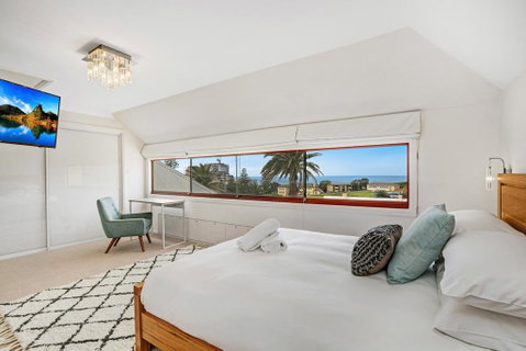 Newcastle Executive Homes - Oceanview Terrace - Whitsundays Accommodation 0