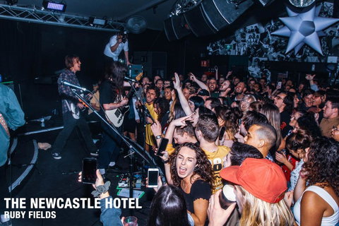 Newcastle Hotel - Whitsundays Accommodation 2