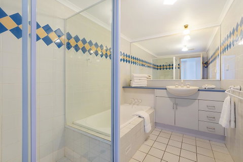 Newcastle Short Stay Apartments - Sandbar Newcastle Beach - Whitsundays Accommodation 3