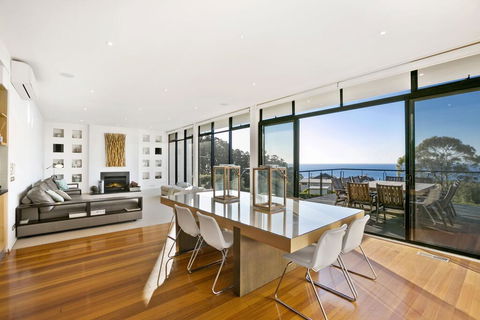 Newhaven Luxury Family Home With Bay Views, Large Pool, Jacuzzi, Tennis Court, Playground - Whitsundays Accommodation 1