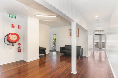 Newmarket Hotel - Whitsundays Accommodation 3