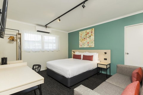 Nightcap At Balaclava Hotel - Whitsundays Accommodation 0