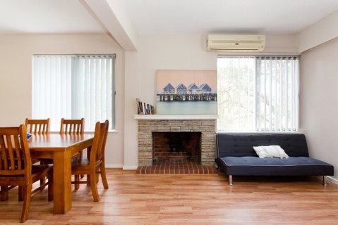 Nights On Broadway - Close To River, UWA & Hospitals - Whitsundays Accommodation 1