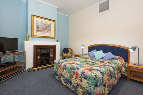 Ningana Heritage Houses - Whitsundays Accommodation 0