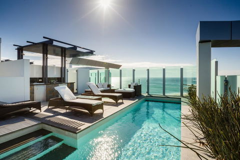 Nirvana By The Sea - Whitsundays Accommodation 0