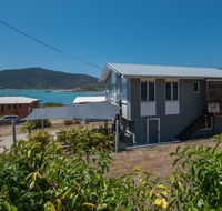 Norm's Beach House - Airlie Beach - Whitsundays Accommodation