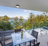 Northcape 1 Ocean Front 4 Bedroom 4 Bathroom Pool Golf Buggy 2 Kitchens BBQs - Whitsundays Accommodation