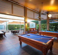 O'Shea's Royal Hotel - Whitsundays Accommodation