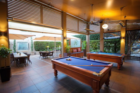 O'Shea's Royal Hotel - Whitsundays Accommodation 0