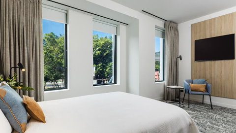 Oaks Cairns Hotel - Whitsundays Accommodation 2