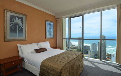 Ocean And Waterway View, 34th Floor, Chevron Renaissance - Whitsundays Accommodation 2
