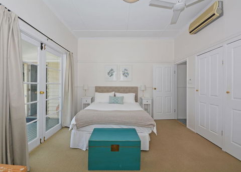 Ocean Breeze Hervey Bay - Whitsundays Accommodation 0