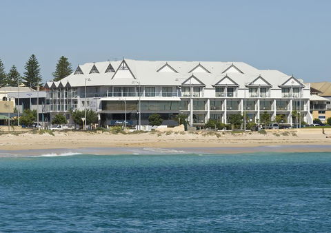 Ocean Centre Hotel - Whitsundays Accommodation 0